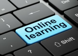 Fordele og ulemper ved e-learning for ansatte og virksomheder Blå knap hvor der står online learning
