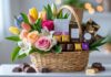 Sådan skaber du den perfekte gavekurv med blomster og chokoladegaver