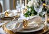 Sådan skaber du den perfekte borddækning med guld servietringe